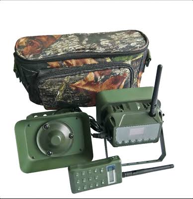 Electronic Bird Caller Kit with Wireless Remote & Camo Carry Bag